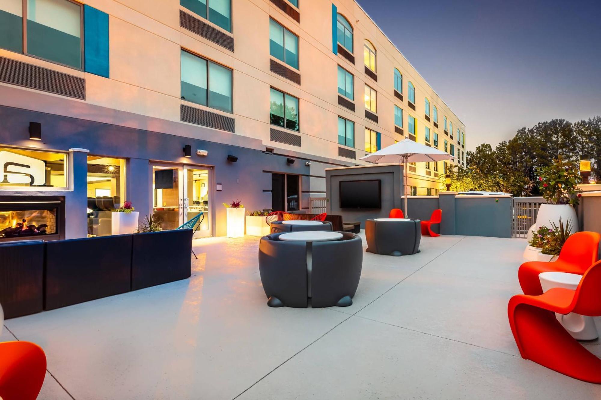 Aloft Columbia Harbison Hotel Exterior photo